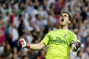 Iker-Casillas-anotacion-Real-Madrid_LNCIMA20141025_0071_5