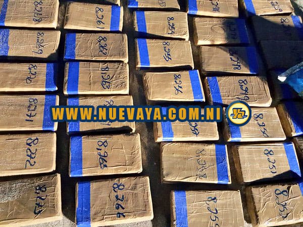 Ejército y policía incautan lancha tica con más de 500 kilos de cocaína en Huehuete, Carazo6
