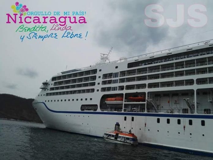 Crucero Seven Seas Mariner atraca en San Juan del Sur