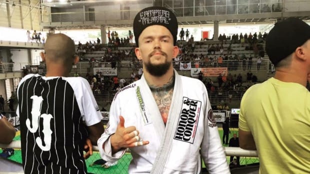 Campeón neozelandés de Jiu-jitsu abandona Brasil tras ser acosado por la policía militar