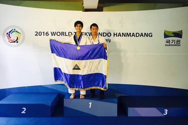 El nica Clark López conquistó 3 medallas de oro en el torneo internacional de Taekwondo