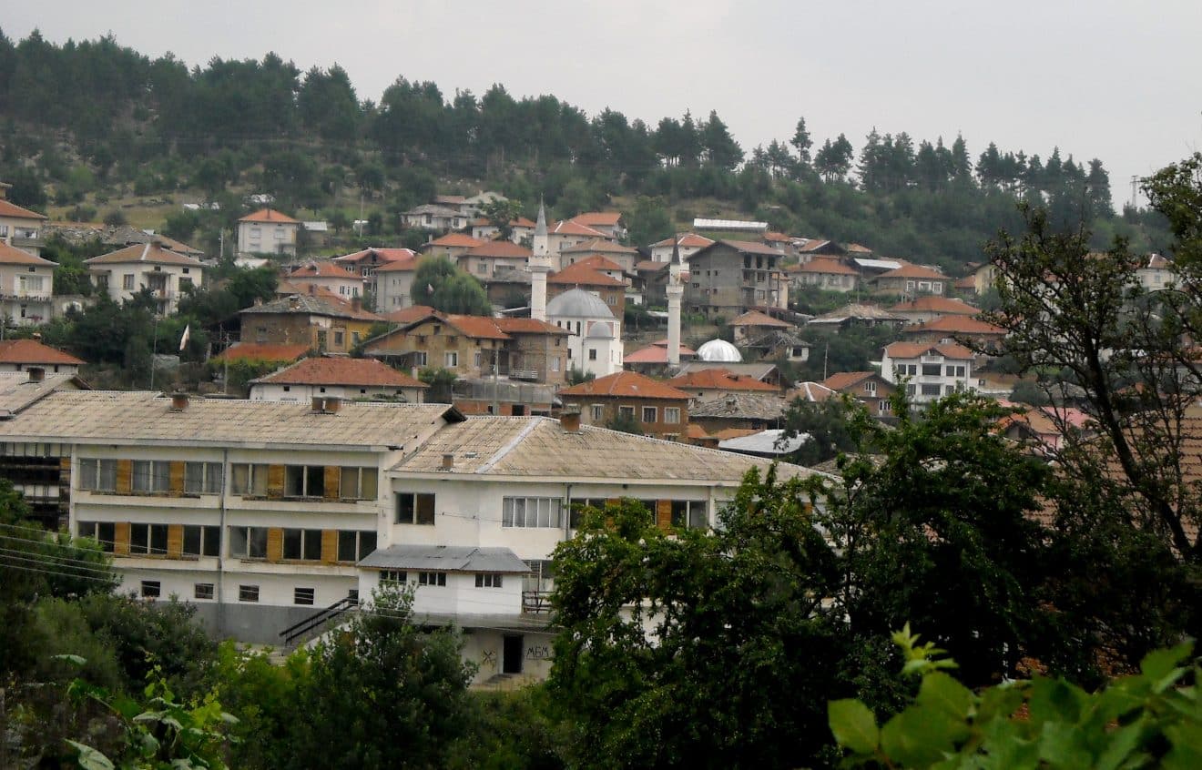 La ciudad de Dryanovo en Bulgaria
