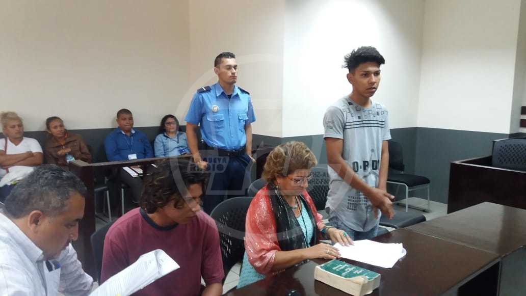 Los acusados Ariel Alexander Rodríguez Ampié y Kevin Antonio Parrales Hernández