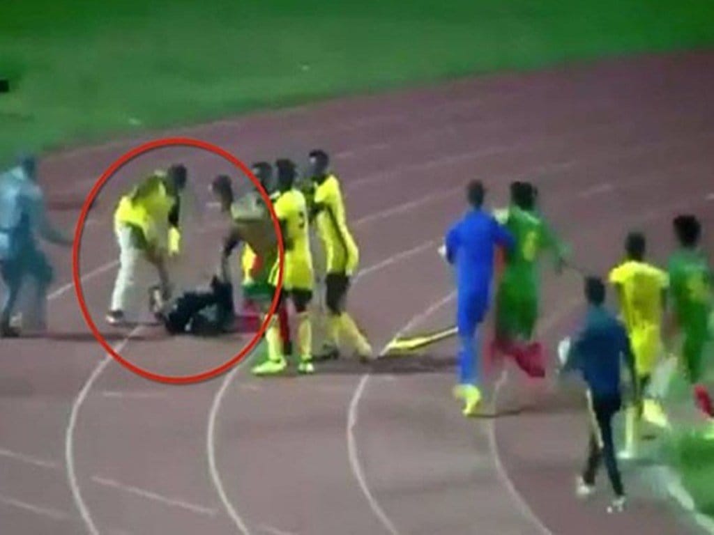 Así fue el repudiable ataque contra un árbitro en Etiopía