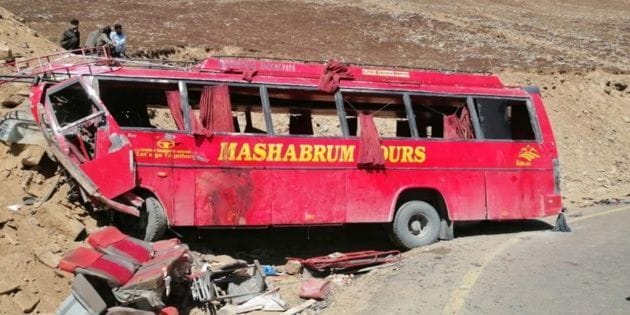 26 muertos en un accidente de bus en Pakistán