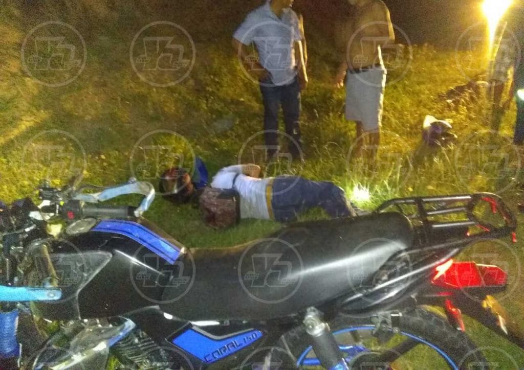 Motociclista y acompañante se estrellan contra un carro en Matagalpa