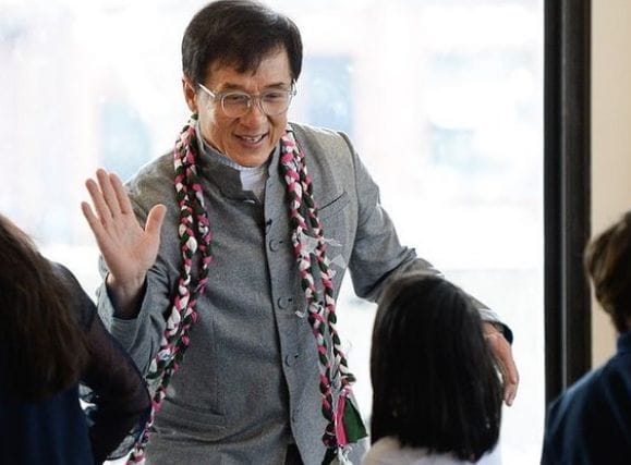 Jackie Chan niega estar en cuarentena por coronavirus 
