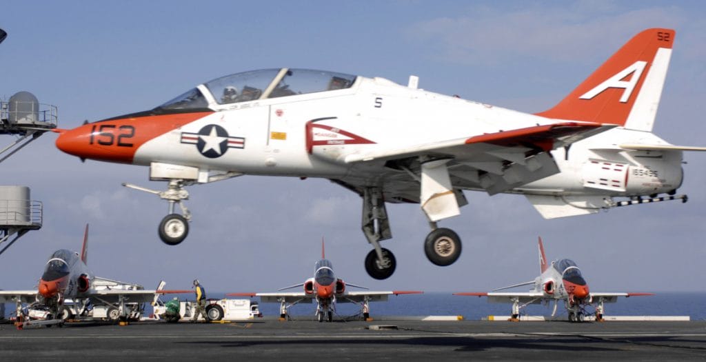 Se estrella un avión de entrenamiento militar en Florida