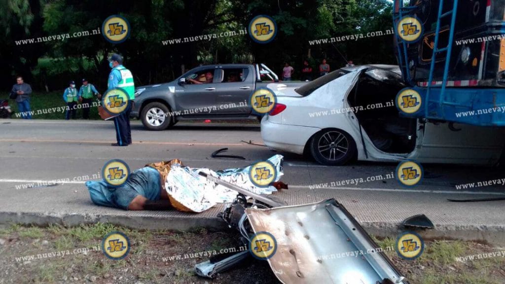 Accidente en carretera Vieja a León 