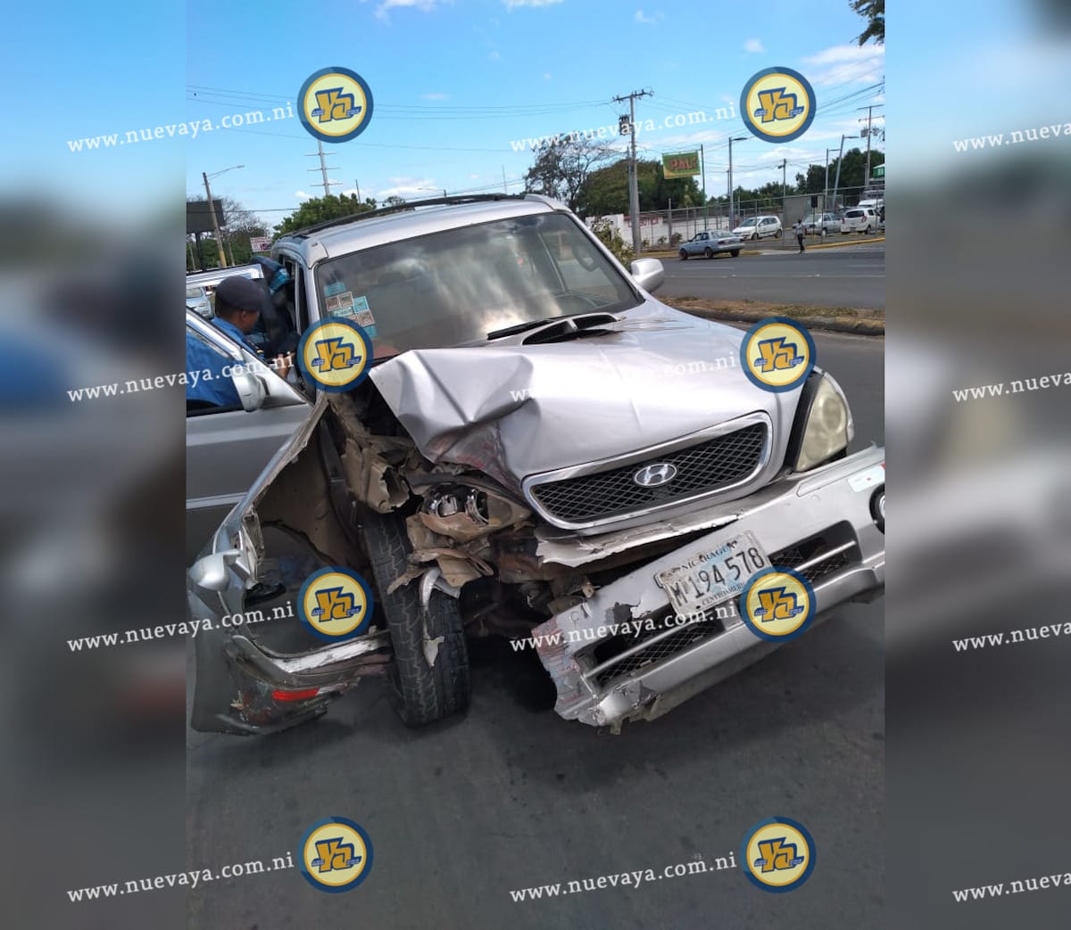 Un conductor ebrio se estrelló contra una valla metálica en Managua