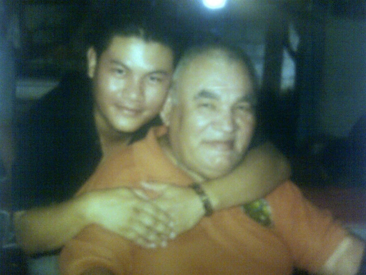 Otoniel Flores Wong y su papá Tun Tun (QEPD)