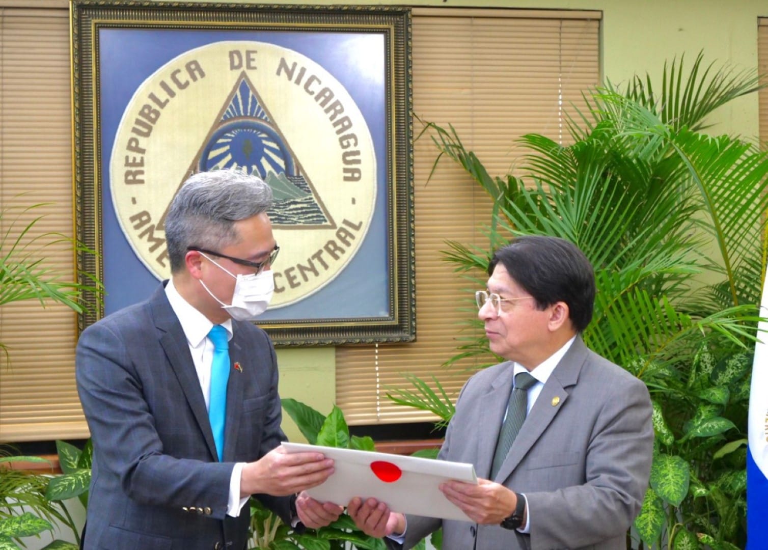 Denis Moncada Colindres recibió las Copias de Estilo del Embajador de Taiwán, Señor Iván Yueh-Jung Lee