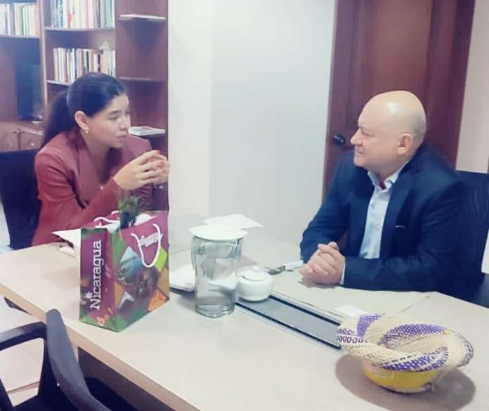 Senador Julián Gallo Cubillos visito la embajada de Nicaragua en Colombia