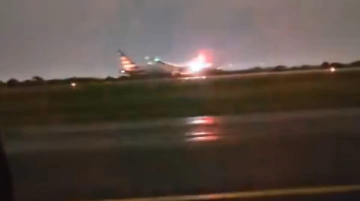Avion aterriza de emergencia tras ser impactado por un rayo en Argentina
