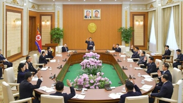 Legislatura del Presidium de la Asamblea Popular Suprema de la República Popular Democrática de Corea. Foto KCNA
