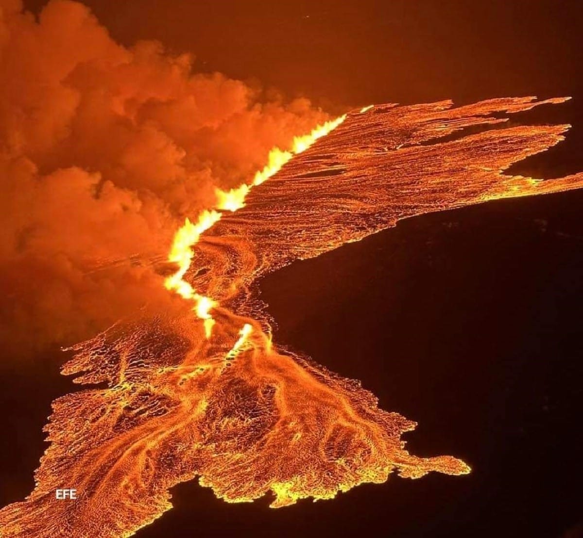 Erupción volcánica en la península de Reykjanes