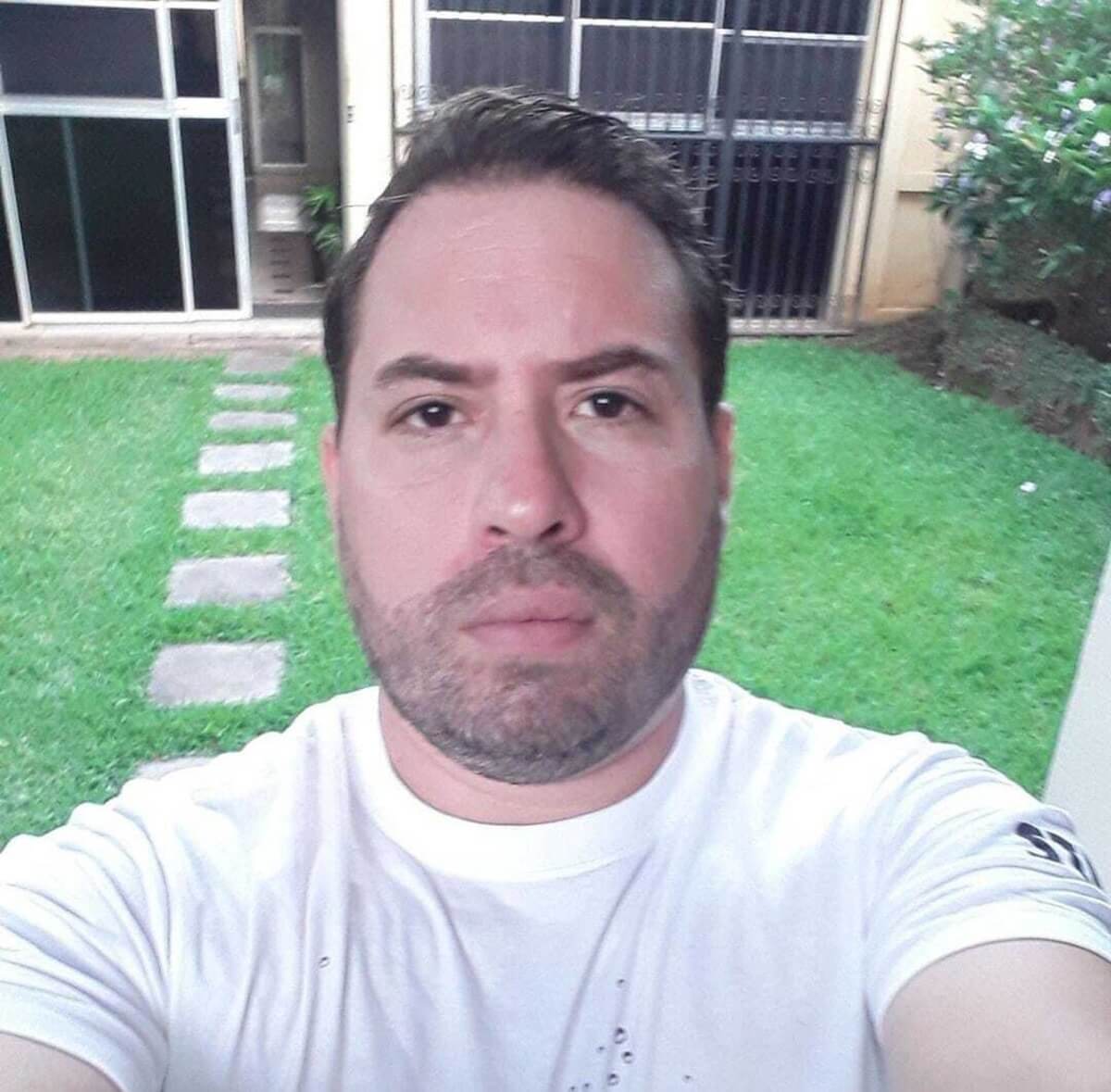Alejandro Cesar Lacayo Noguera, de 44 años