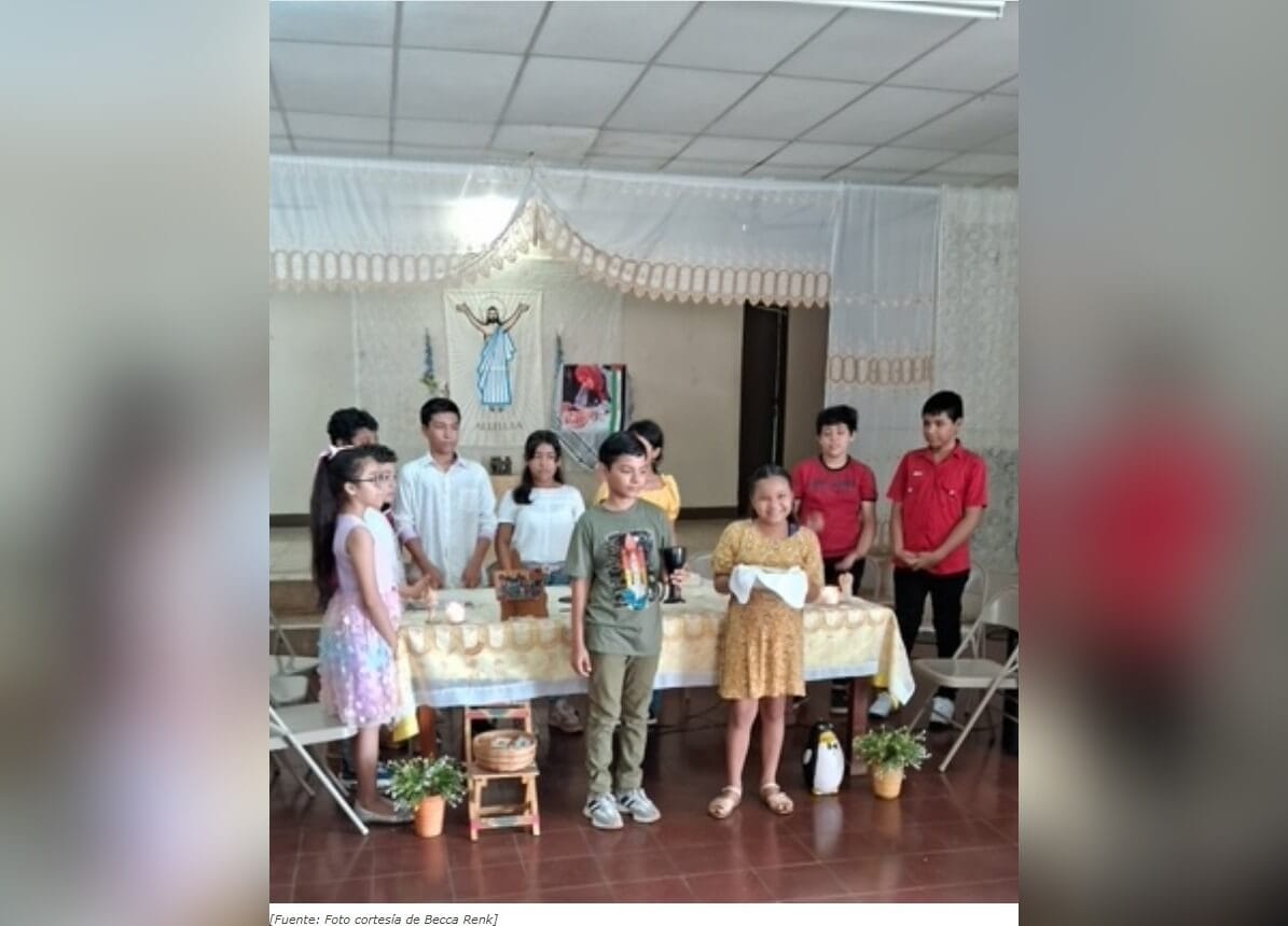 La misa fue celebrada por niños nicaragüenses