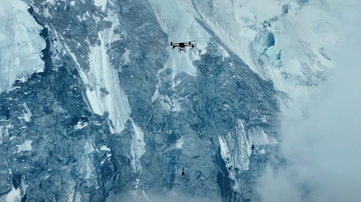 La empresa china DJI revoluciona logística en el Everest con drones