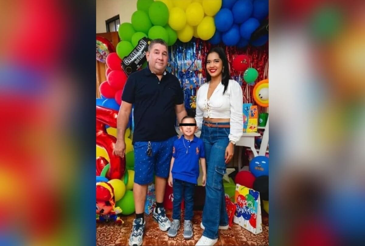 Donald Martin Anzoátegui Balmaceda y su esposa Fabiana Guadalupe Urbina Munguía murieron mientras que su hijo de 5 años sobrevivió a un terrible acidente